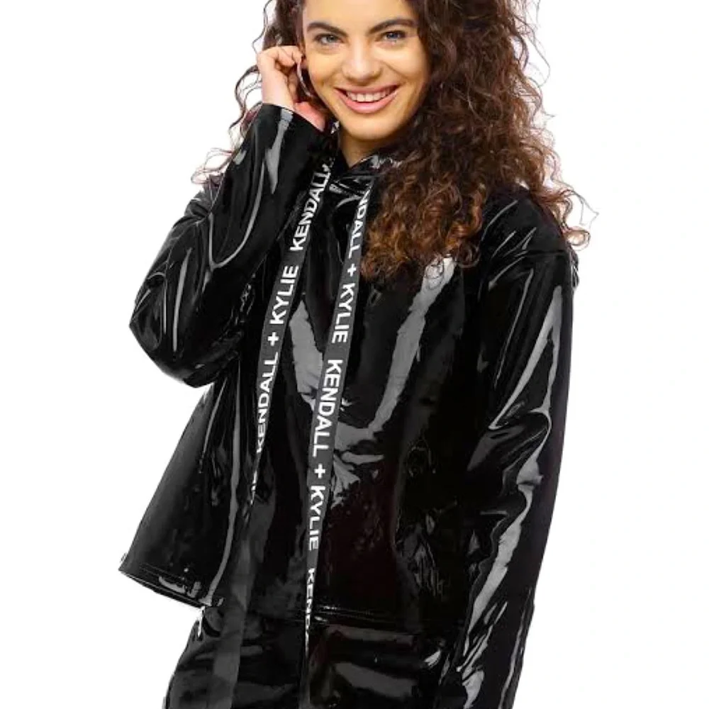 Kendall + Kylie Shiny Sweatshirt - Picture 1 of 12
